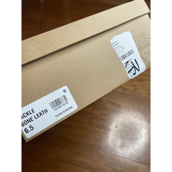 Steve Madden Tackle Sock Bootie in Bone Leather Size 6.5 With Box - Picture 12 of 15